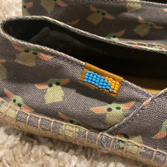 Disney Star Wars Grogu Baby Yoda Ubuntu Espadrille - Picture 2 of 8
